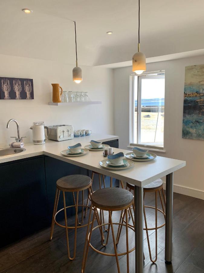 House 1 - Harbour Front With Stunning Views *